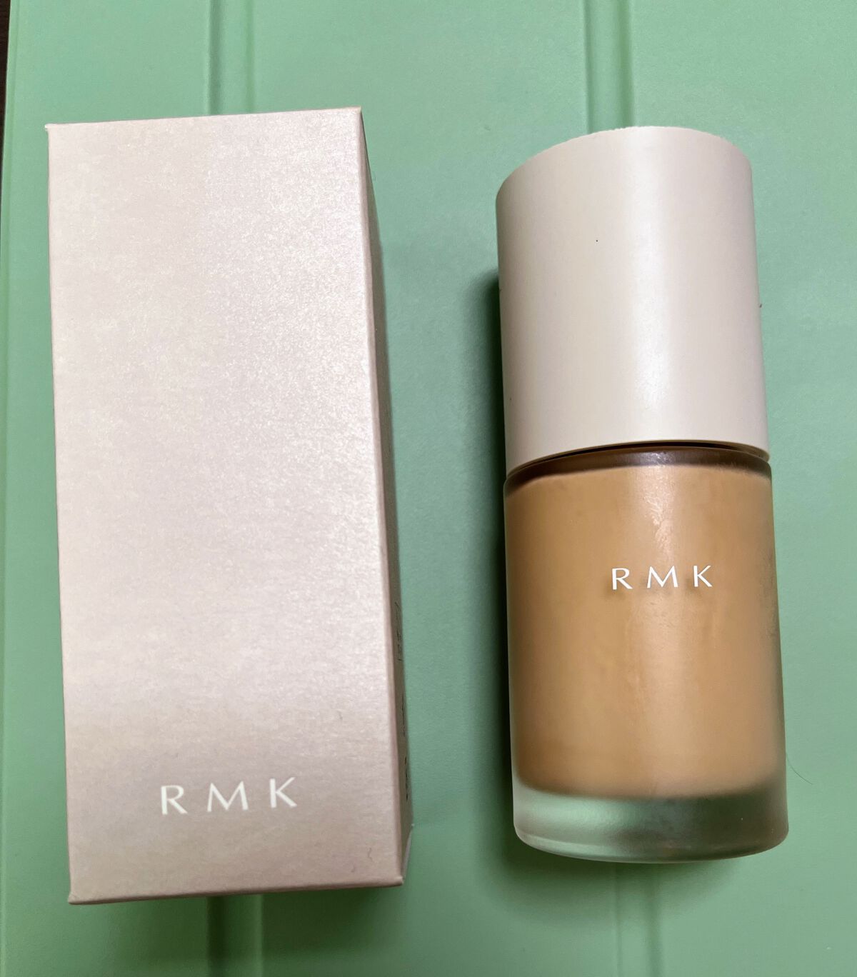 RMK リクイドファンデーション フローレスカバレッジ/RMK/リキッドファンデーションを使ったクチコミ（2枚目）