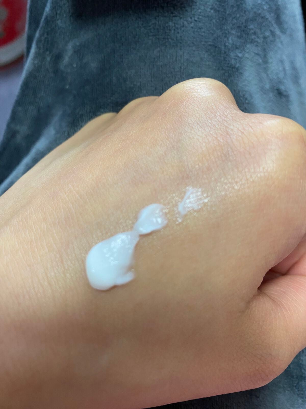 薬用ホワイトニング ハンドクリーム ディープモイスチュア/コエンリッチQ10/ハンドクリームを使ったクチコミ(4枚目)