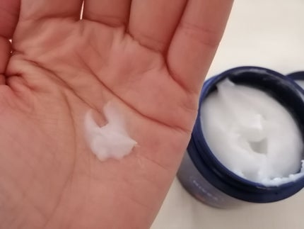 ニベア ロイヤルブルーボディクリーム うるおい密封ケア/ニベア/ボディクリームを使ったクチコミ(5枚目)