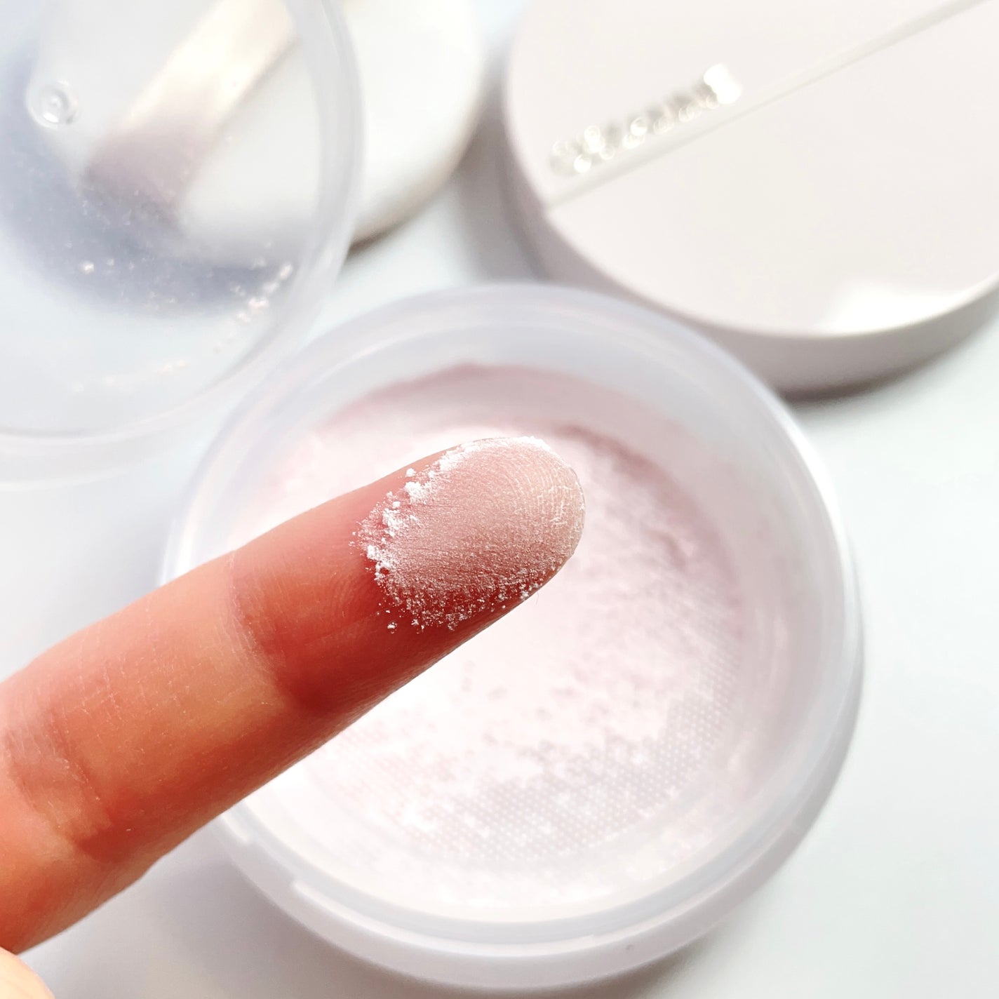 シームレスカバーパウダー/CEZANNE/フェイスパウダーを使ったクチコミ(2枚目)