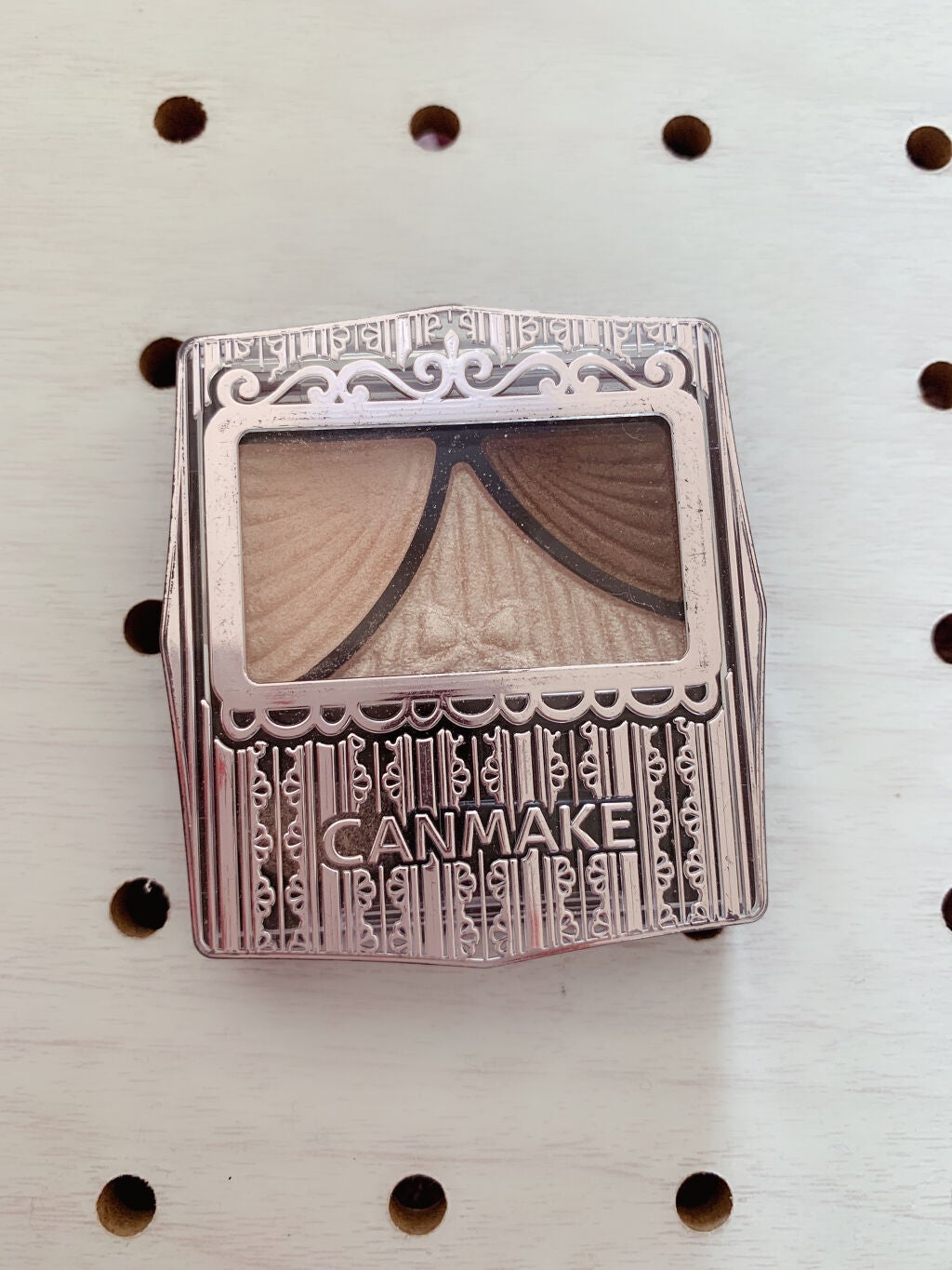 ジューシーピュアアイズ/キャンメイク/アイシャドウパレットを使ったクチコミ(2枚目)