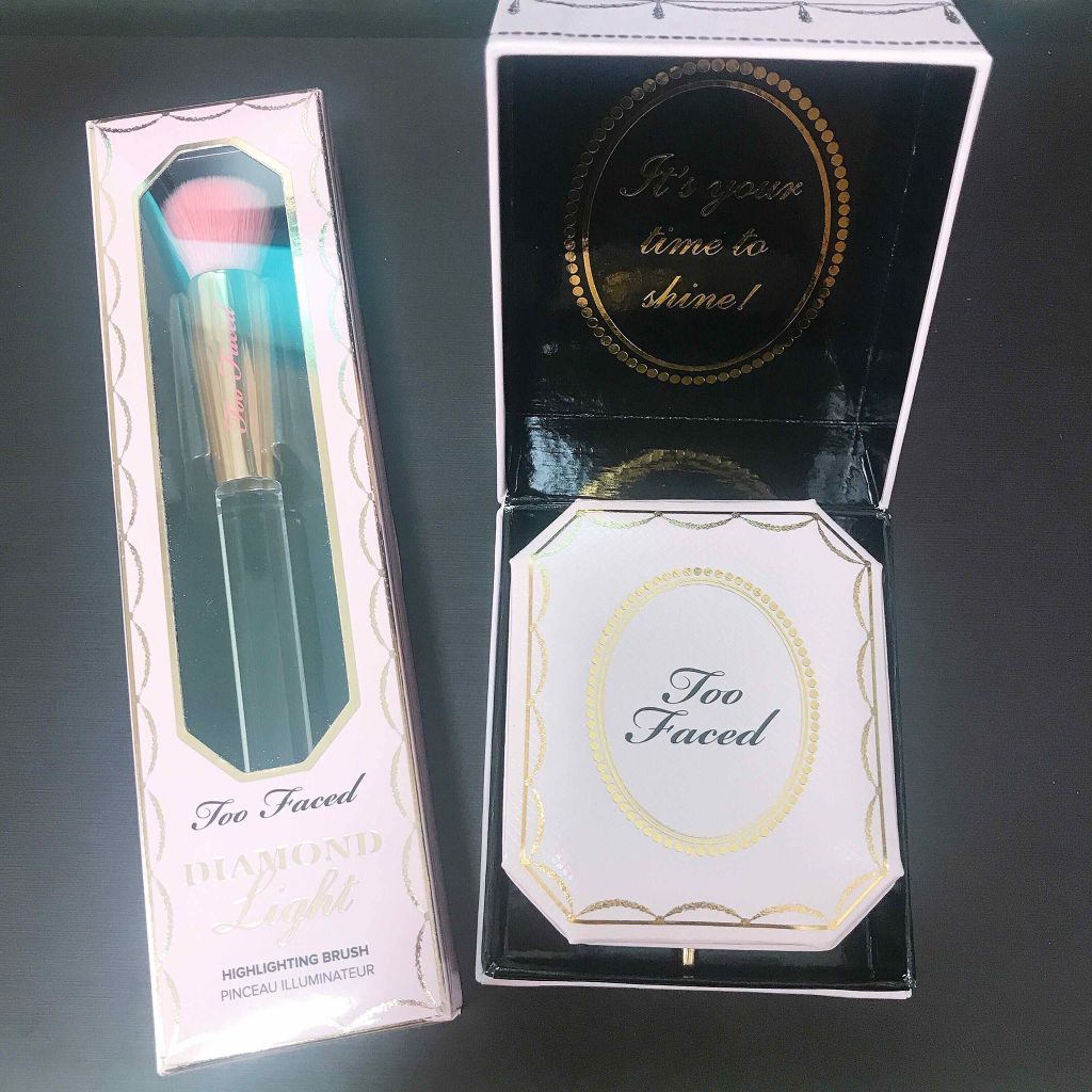 ダイヤモンドライト ハイライター ブラシ/Too Faced/メイクブラシを使ったクチコミ（2枚目）