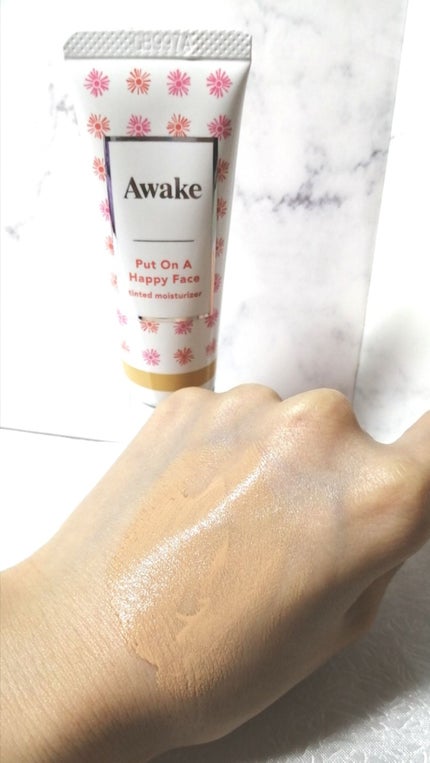 プットオンアハッピーフェイス ティンティド モイスチュアライザー/Awake/CCクリームを使ったクチコミ(3枚目)