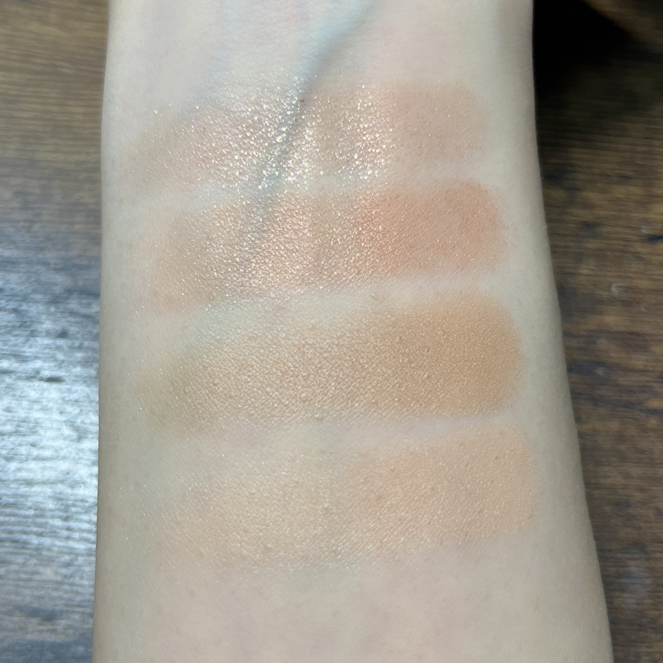 アイパレット 04 ダズルベージュ/sopo/アイシャドウパレットを使ったクチコミ（3枚目）