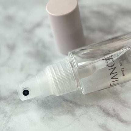 ボディミスト ピュアシャンプーの香り【パッケージリニューアル】/フィアンセ/香水(レディース)を使ったクチコミ(5枚目)