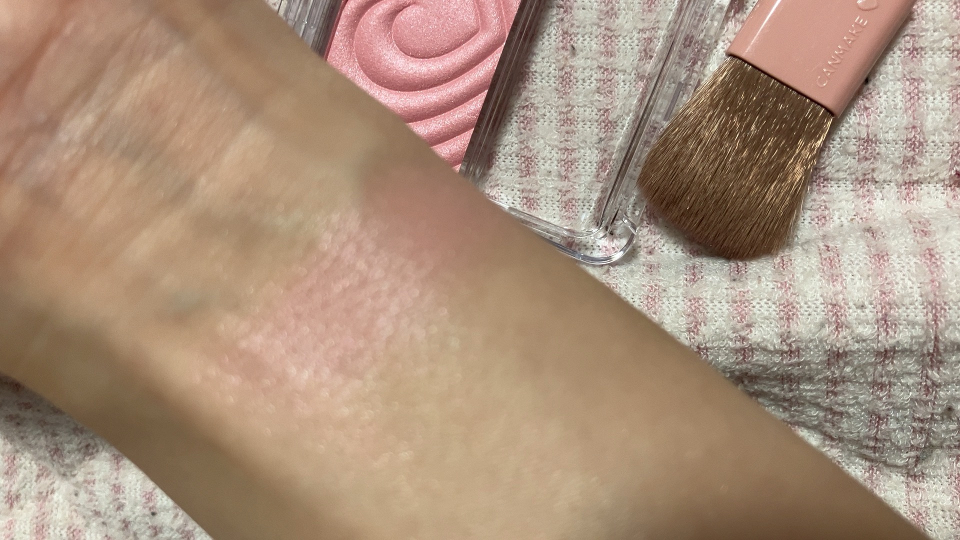 パウダーチークス P02 リトルシャイピンク/キャンメイク/パウダーチークを使ったクチコミ（2枚目）