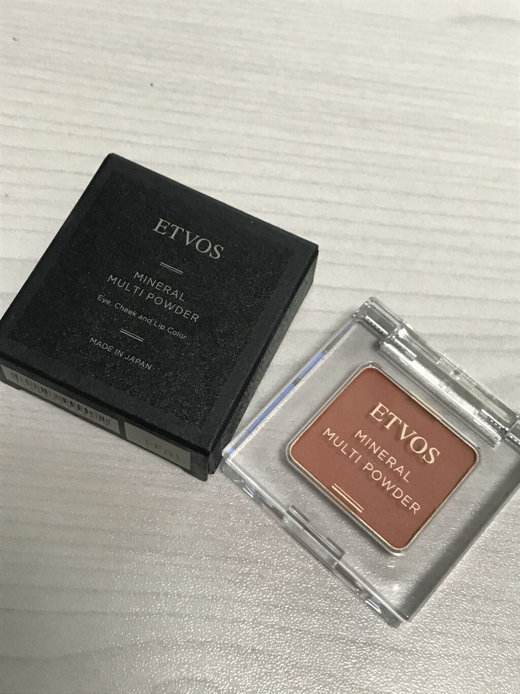 ミネラルマルチパウダー/エトヴォス/単色アイシャドウを使ったクチコミ（1枚目）