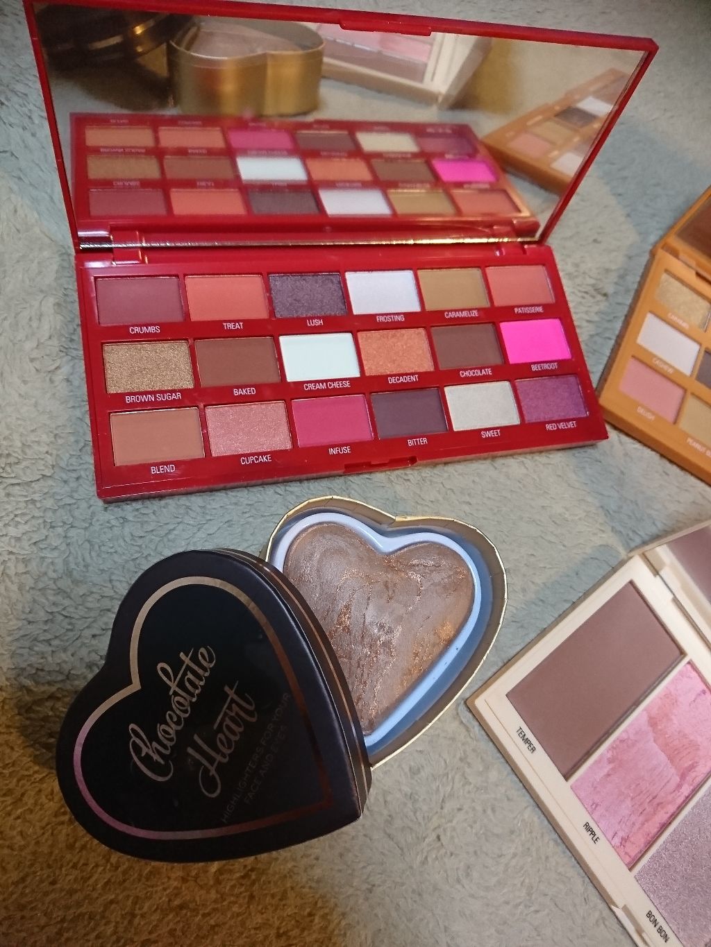 アイラブチョコレート/MAKEUP REVOLUTION/アイシャドウパレットを使ったクチコミ(3枚目)
