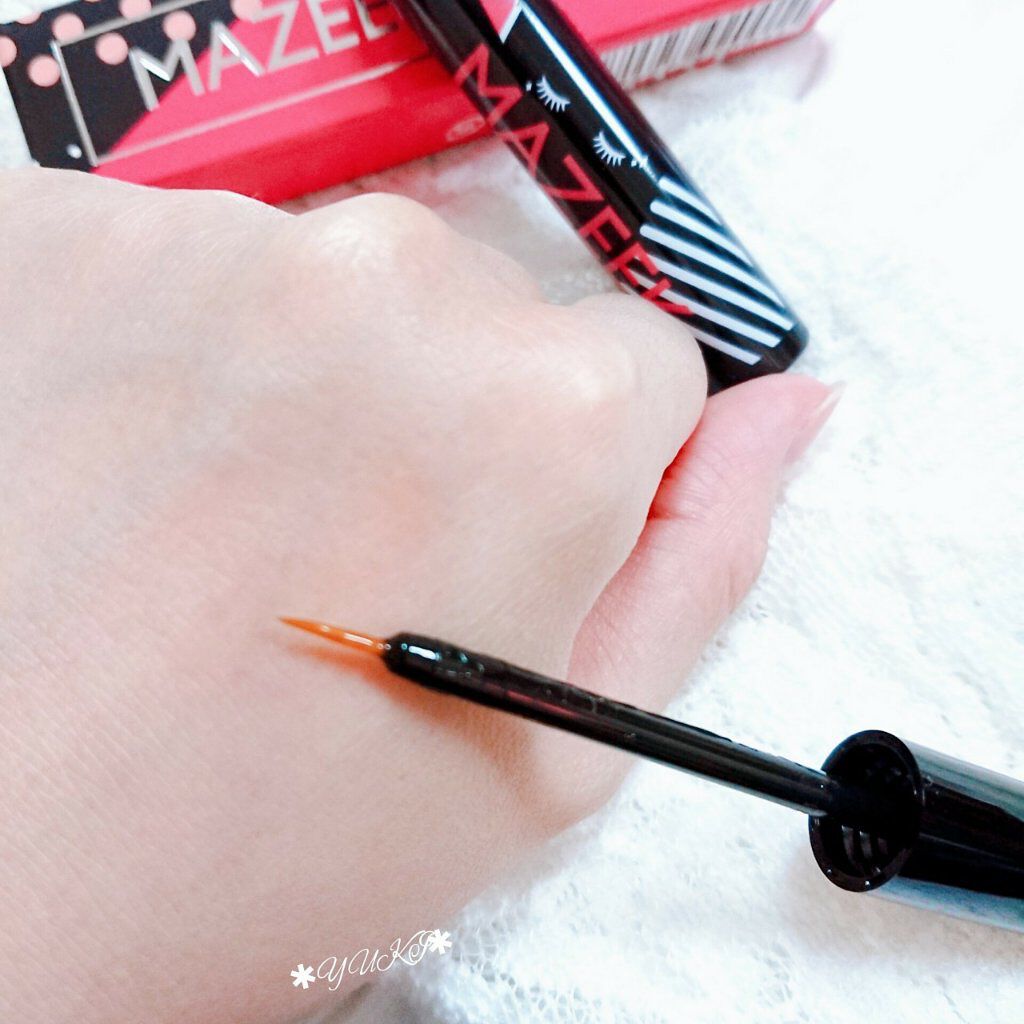 yuki on LIPS 「#MAZEEKꙬ꙳/就寝前のたった10秒でまつげケアꔛめんど..」(4枚目)