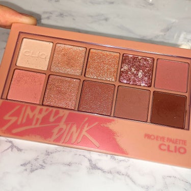 
\ CLIO PURO EYE PALETTE 01 SIMPLY PINK /

すごく有名でめちゃめちゃ可愛いアイシャドウパレットです!!♡

Qoo10のメガ割の時に購入してからメイクする時は毎