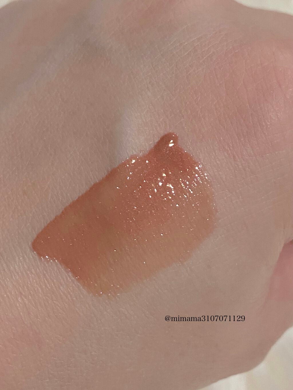 クレ・ド・ポー ボーテ ブリアンアレーブルエクラ/クレ・ド・ポー ボーテ/リップグロスを使ったクチコミ(4枚目)