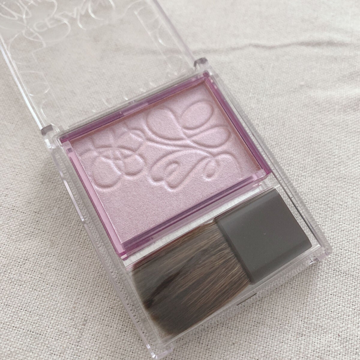 パールグロウニュアンサー/CEZANNE/パウダーハイライトを使ったクチコミ(3枚目)