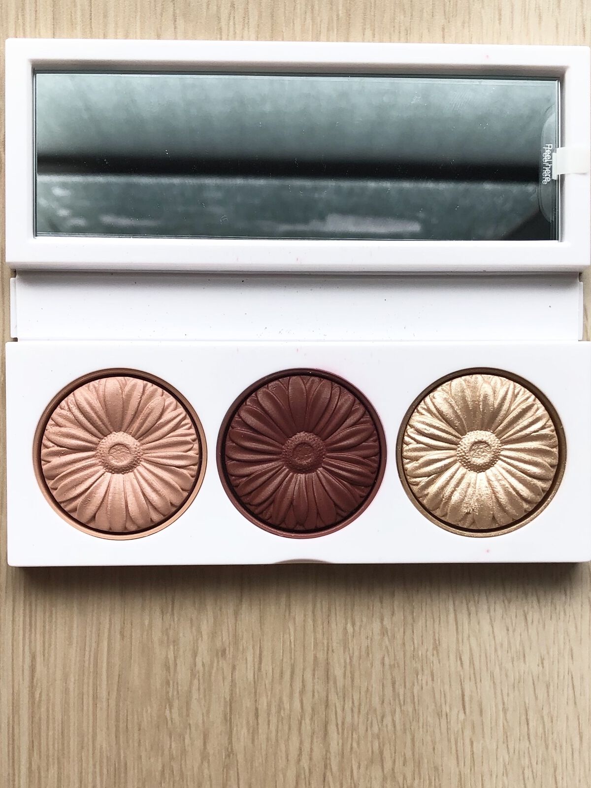 クリニーク チーク ポップ フラワー パレット/CLINIQUE/パウダーチークを使ったクチコミ（3枚目）