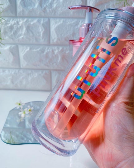 ululis ピンクミー ウォーターコンク コントロール シャンプー/ヘアトリートメントのクチコミ「パケ可愛すぎる〜💗
✼••┈┈┈┈••✼••┈┈┈┈••✼
ululis ピンクミー ウォ.....」(2枚目)