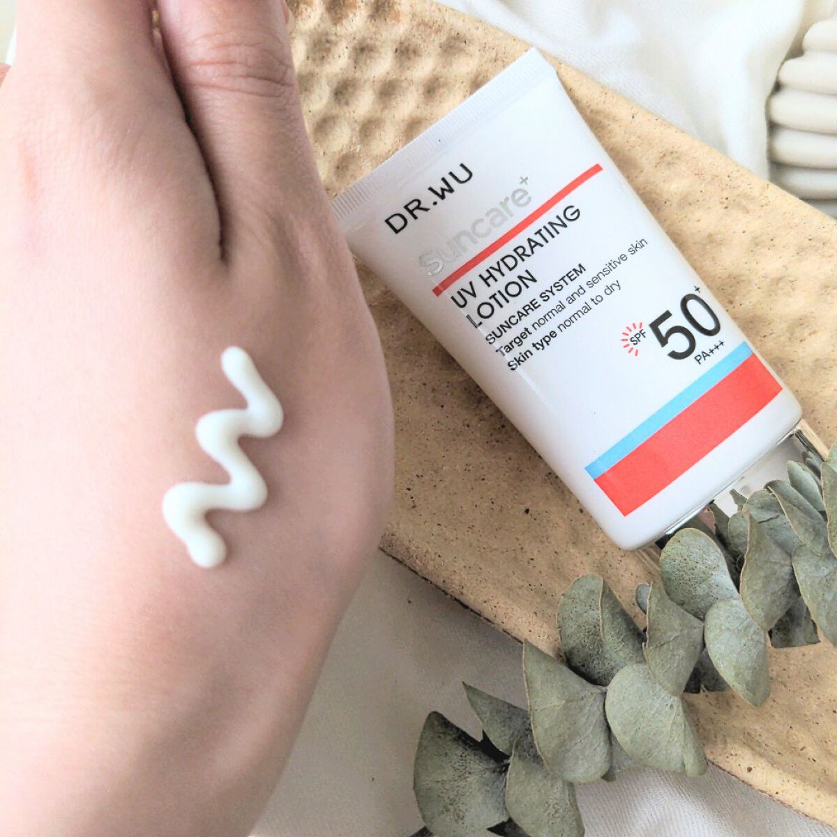 サンスクリーン+  モイスト日焼け止め＜日焼け止め＞/DR.WU/日焼け止めクリームを使ったクチコミ（3枚目）