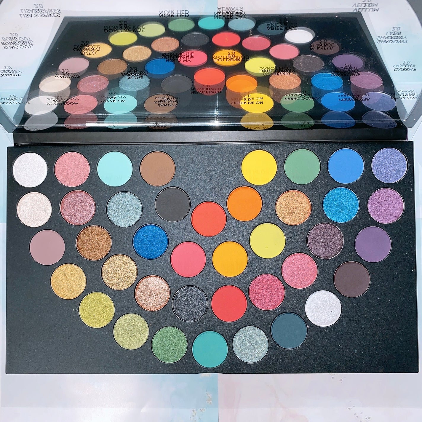 スモール アイシャドウ/M・A・C/単色アイシャドウを使ったクチコミ(5枚目)