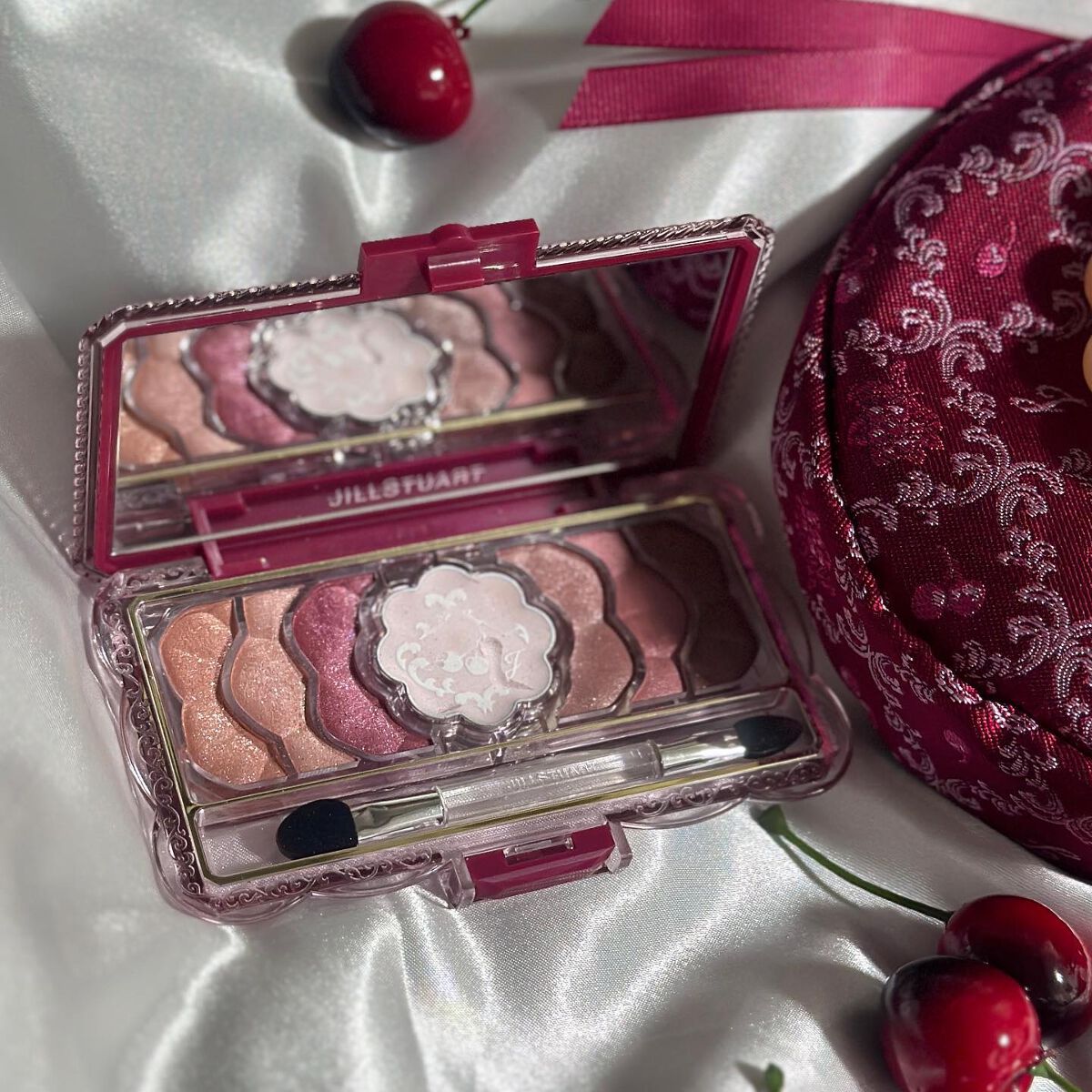 ジルスチュアート ミッドナイトチェリー コレクション/JILL STUART/メイクアップキットを使ったクチコミ(2枚目)