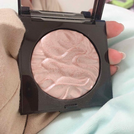 フェイスイルミネーター/ローラ メルシエ/パウダーハイライトを使ったクチコミ(2枚目)