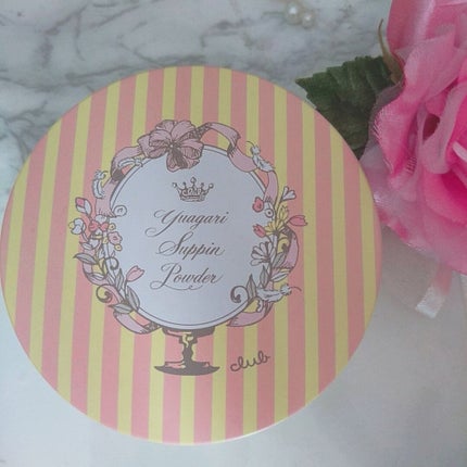 すっぴんパウダー ブルーミングシトラスの香り/クラブ/プレストパウダーの画像