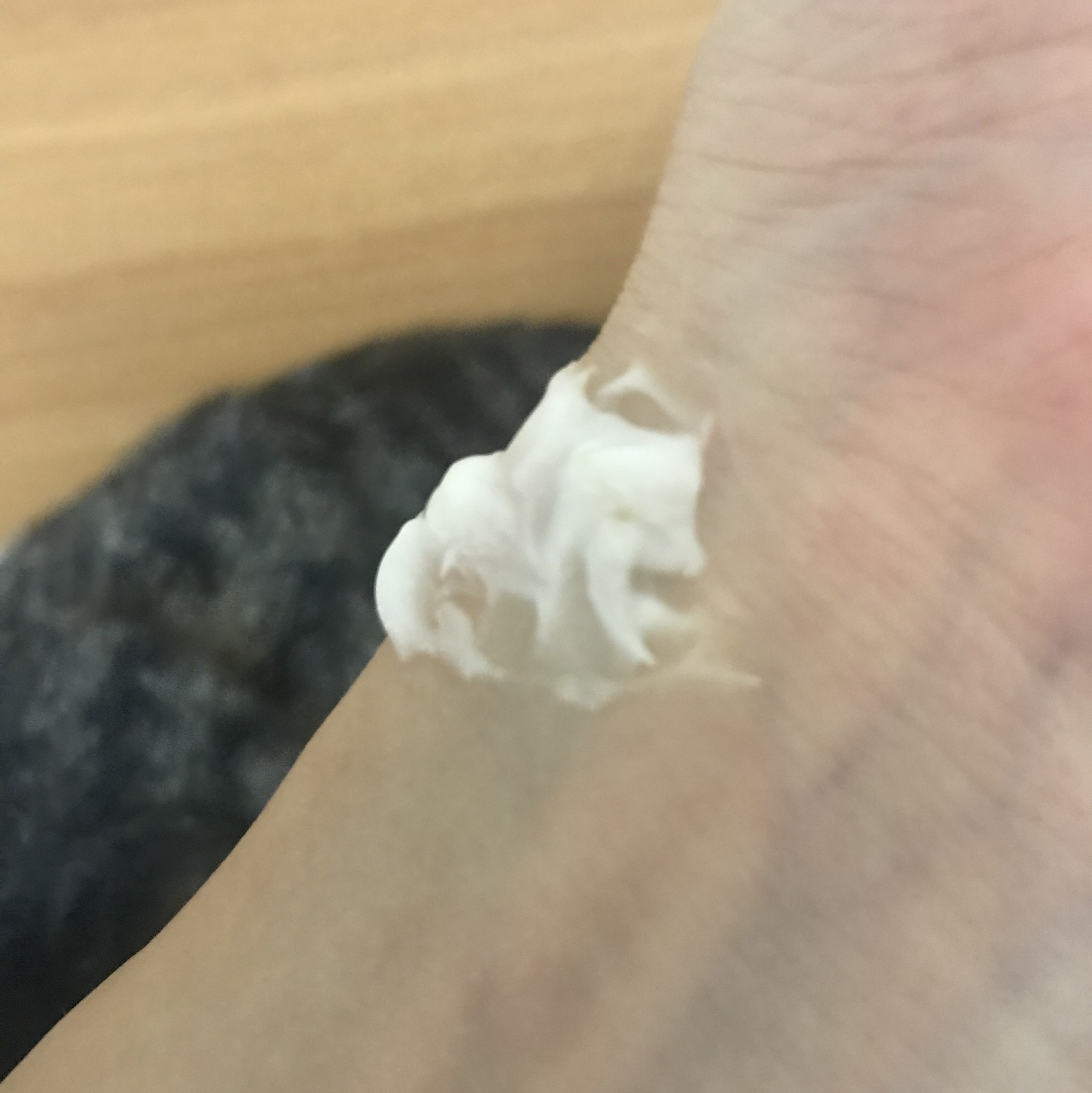 コエンリッチ　薬用ホワイトニング  ハンドクリーム モイストジェル【医薬部外品】 ポケモンスペシャルパッケージ（80g）/コエンリッチQ10/ハンドクリームを使ったクチコミ（2枚目）