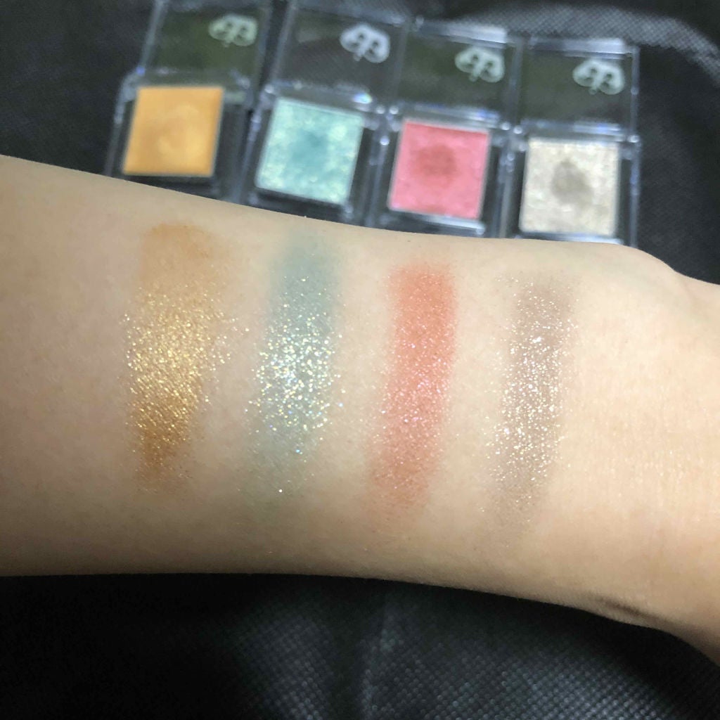 プリズム パウダーアイカラー/リンメル ロンドン/単色アイシャドウを使ったクチコミ(2枚目)