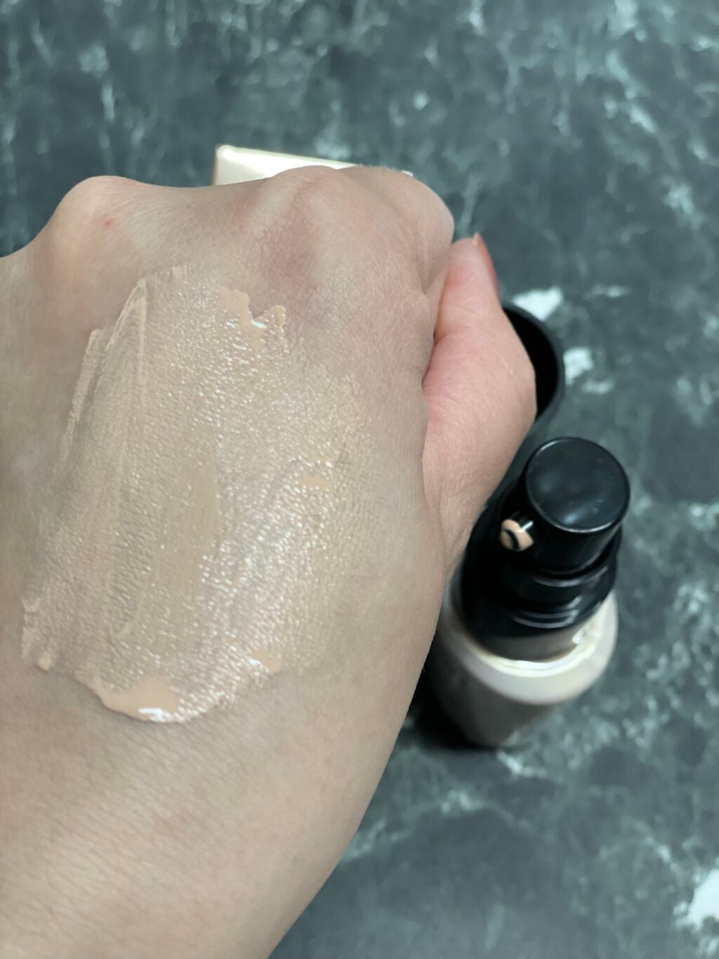 ドラマティックエッセンスリキッド/マキアージュ/リキッドファンデーションを使ったクチコミ(3枚目)