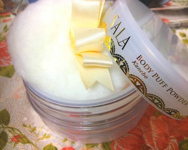 ✨SARA BODY PUFF POWDER
コスメではないですが、ボディパウダーが欲しくて薬局に買いに行っていい匂いのを探してて、、ミラノコレクションいいなーーでも高いなーと思いながらふと横に置いてあ