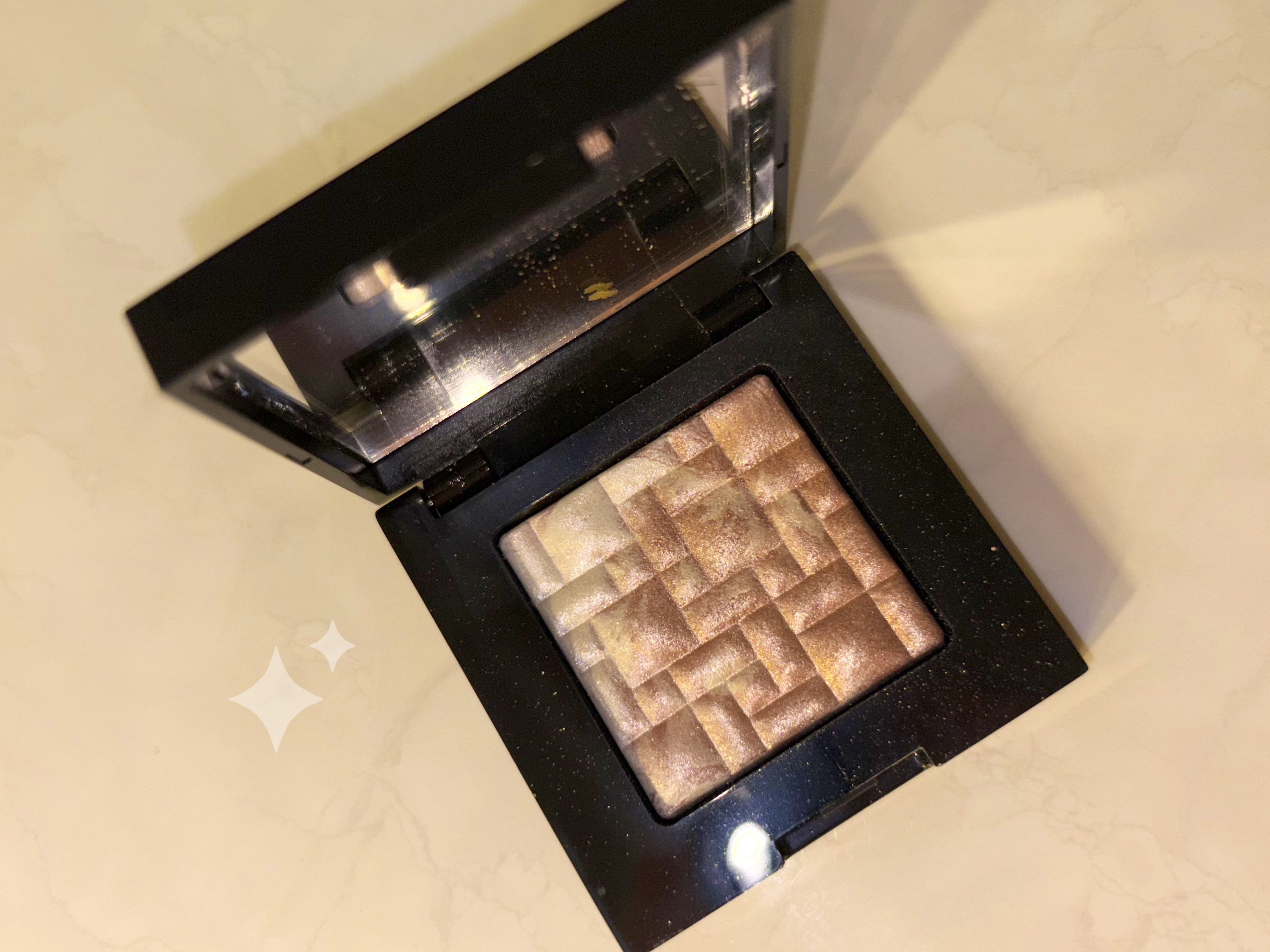 ハイライティング パウダー/BOBBI BROWN/パウダーハイライトを使ったクチコミ（1枚目）