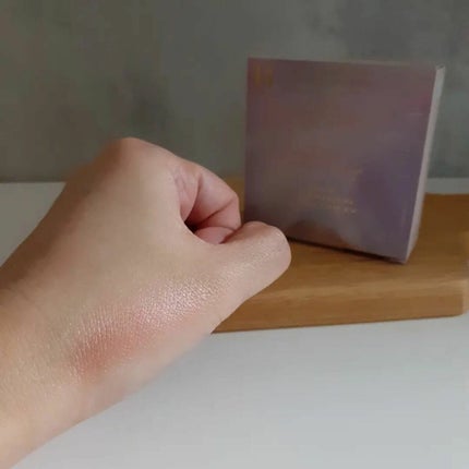 みぃ on LIPS 「hince〈ヒンス〉トゥルーディメンショングロウチーク2750..」(8枚目)