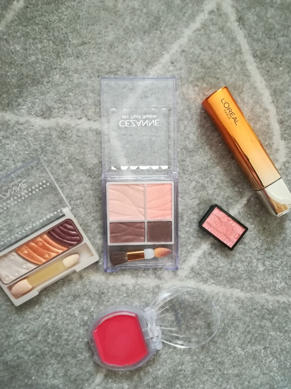 アイカラー N(パウダー)/マキアージュ/単色アイシャドウを使ったクチコミ(3枚目)