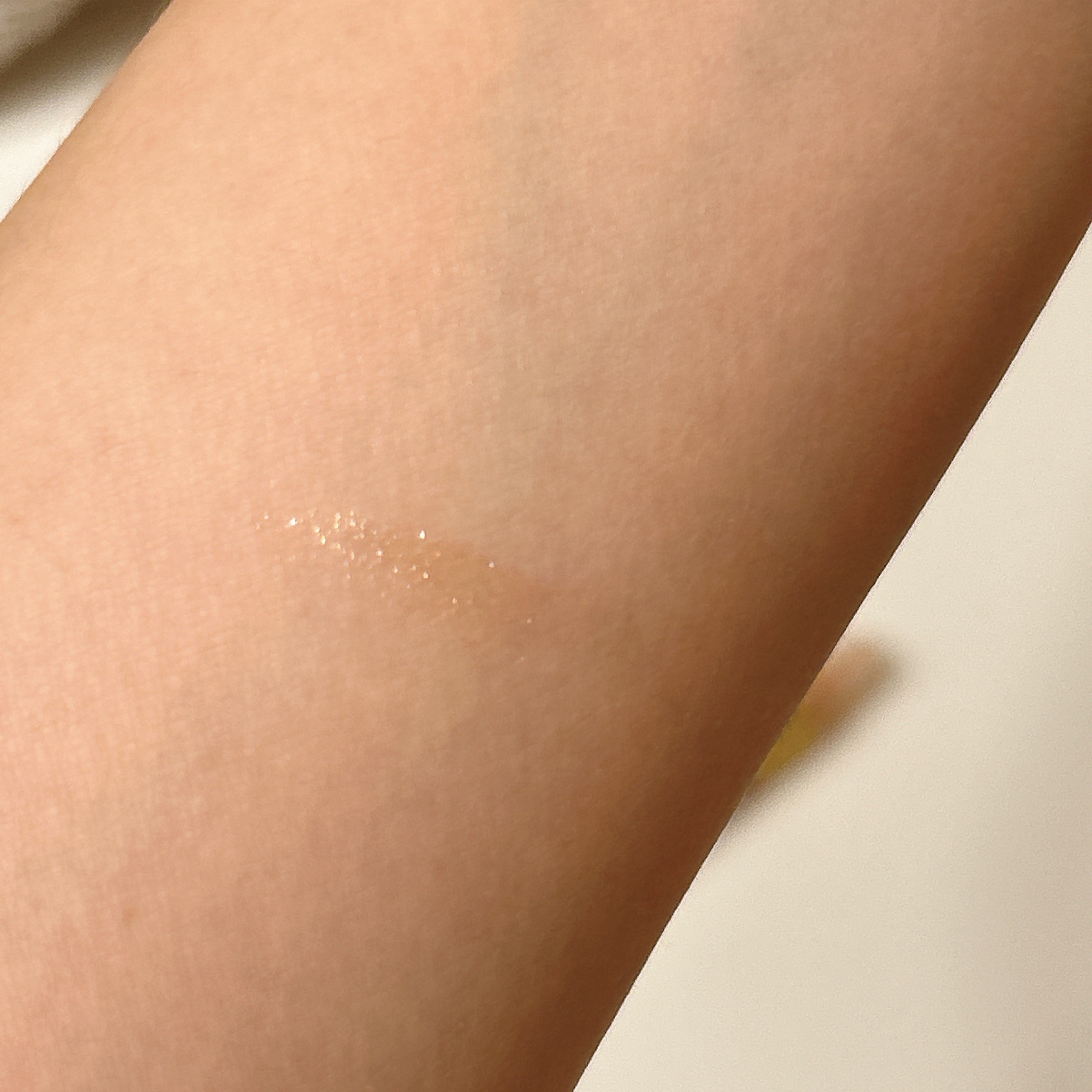 グロウリキッドライナー 20 ムーンベージュ/CEZANNE/リキッドアイライナーを使ったクチコミ（3枚目）