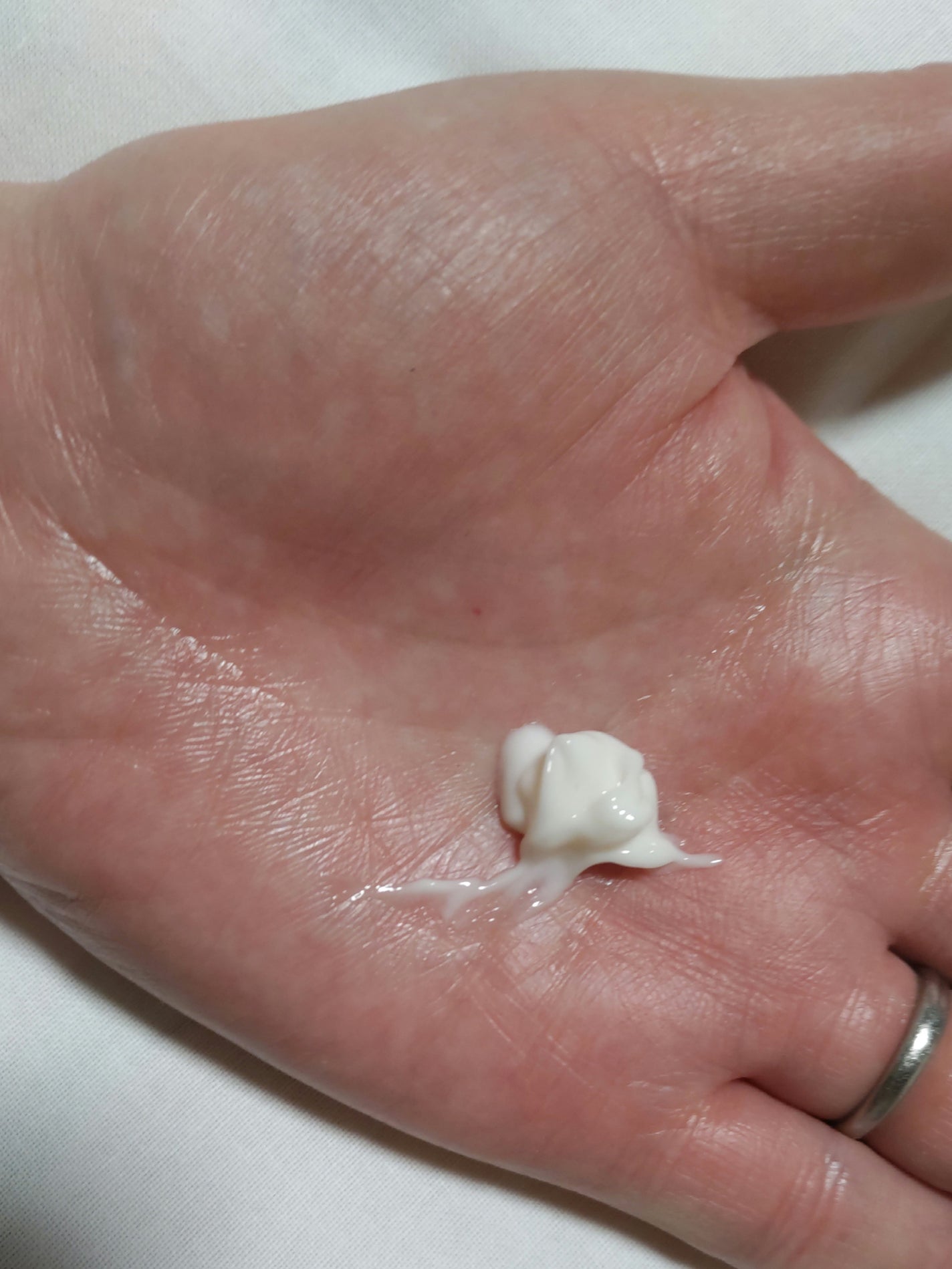 リフトディメンション エバーブライト クリーム/DECORTÉ/フェイスクリームを使ったクチコミ(6枚目)