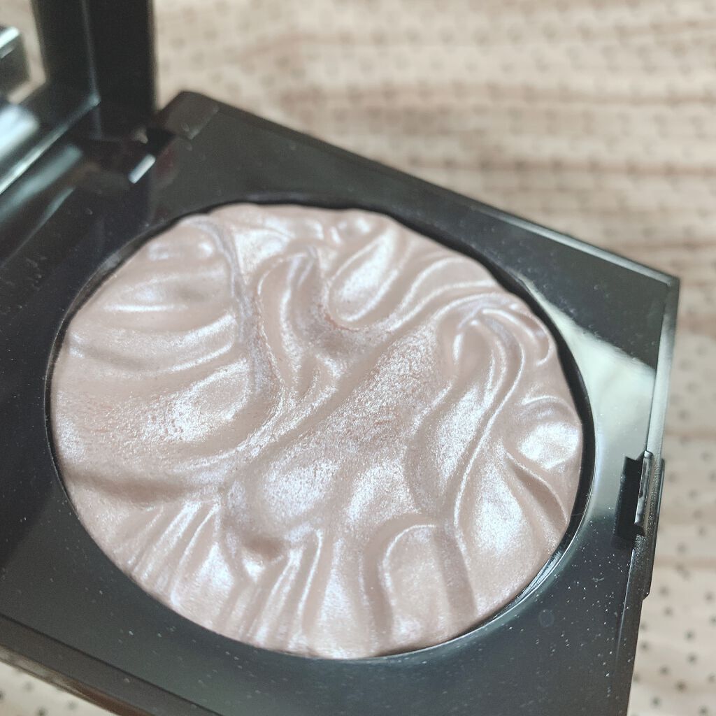 フェイスイルミネーター/ローラ メルシエ/パウダーハイライトを使ったクチコミ（2枚目）