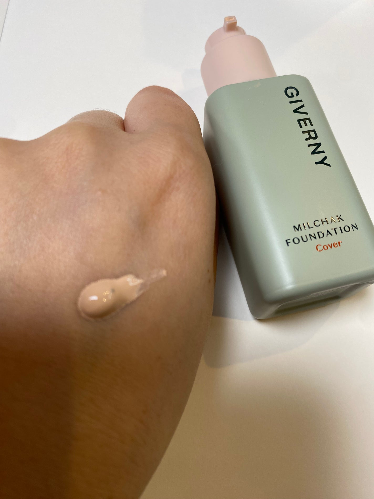 ジヴェルニー 密着カバーファンデーション/GIVERNY/リキッドファンデーションを使ったクチコミ(2枚目)