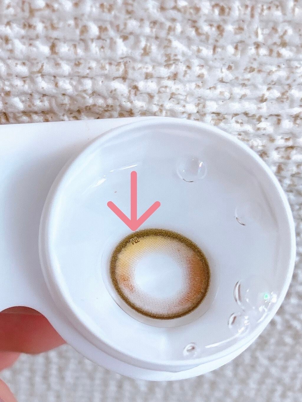 れいれい on LIPS 「こんにちは!乱視の人必見!乱視でもカラコンしたい!って人にカラ..」(5枚目)