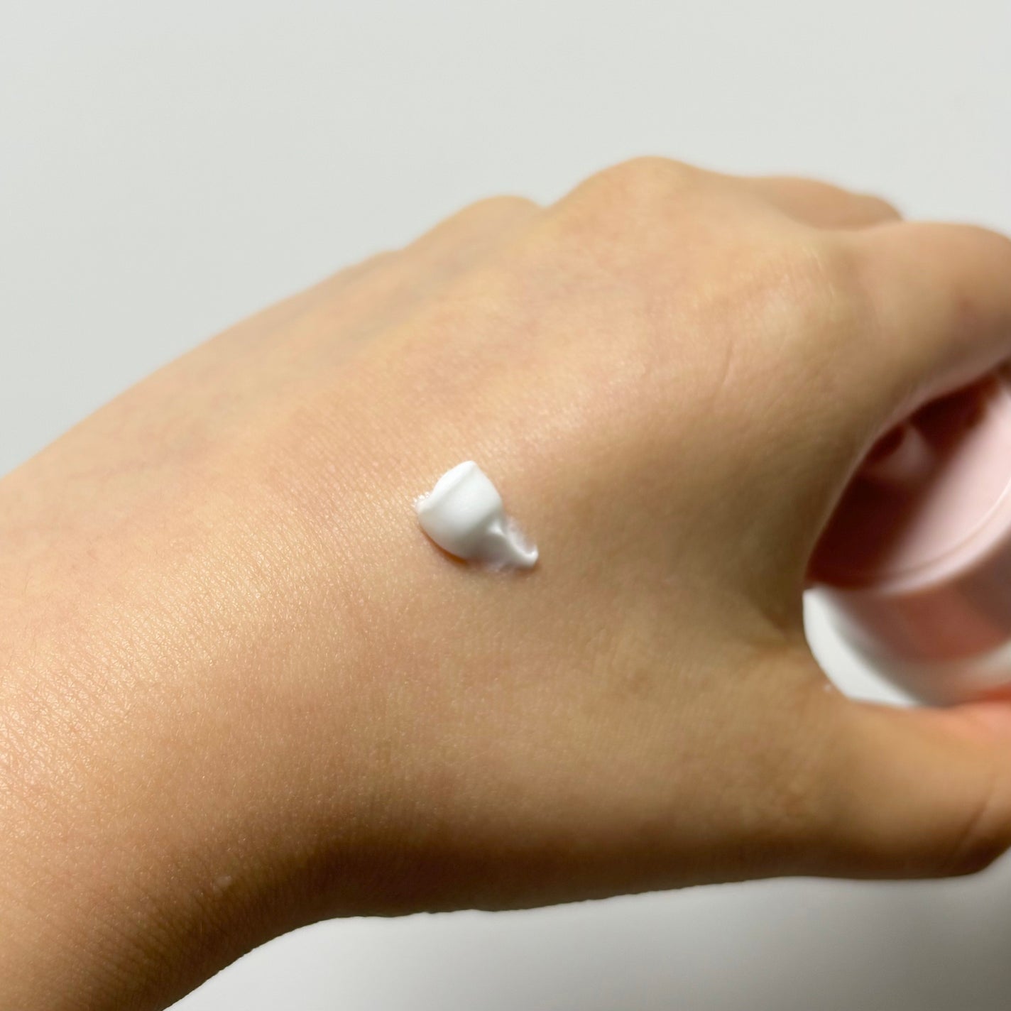 オハナ・マハロ フレグランス ハンドクリーム ハリーア ノヘア/OHANA MAHAALO/ハンドクリームを使ったクチコミ(2枚目)