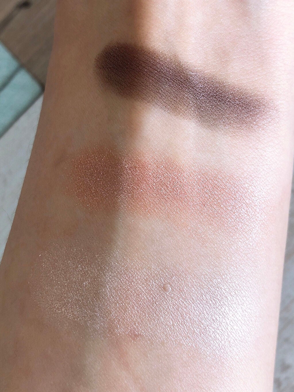 トーンアップアイシャドウ/CEZANNE/アイシャドウパレットを使ったクチコミ(3枚目)