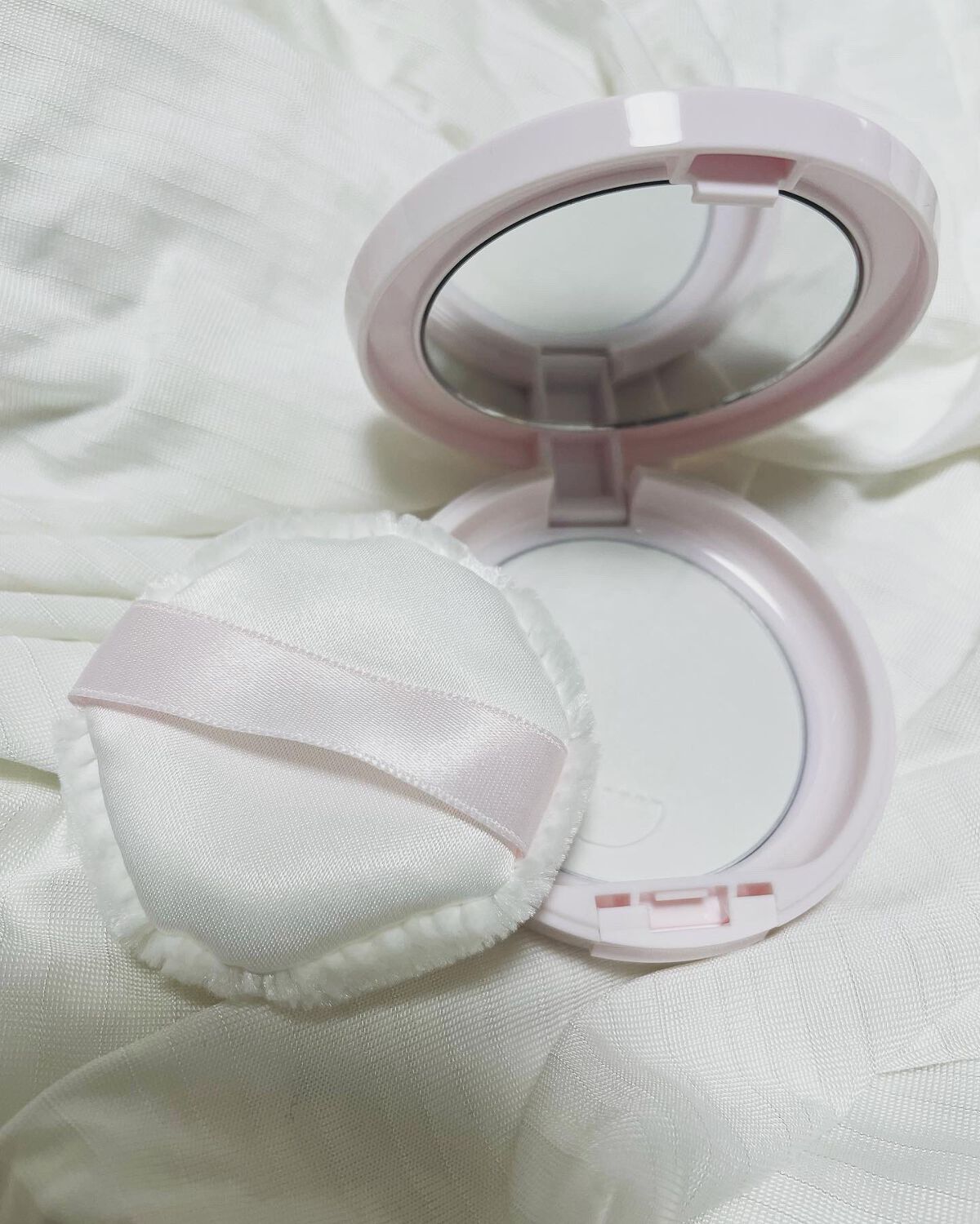 薬用 スキンケア パウダー/アクネオ/プレストパウダーを使ったクチコミ（2枚目）