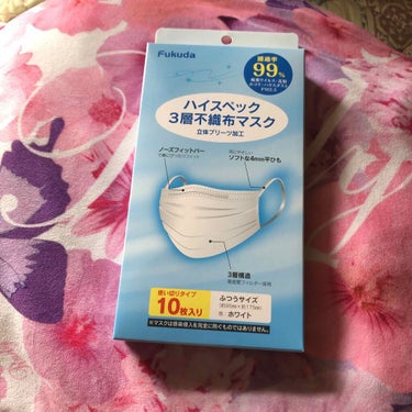 ハイスペック3層不織布マスクコスモスで買ってみた✨
使い切りタイプ10枚入りでふつうサイズが置いてあった！
お店に行って見かけたら購入するようにしてるかなぁ〜
夏の季節にこれは暑ぐるしいってなるんやけど