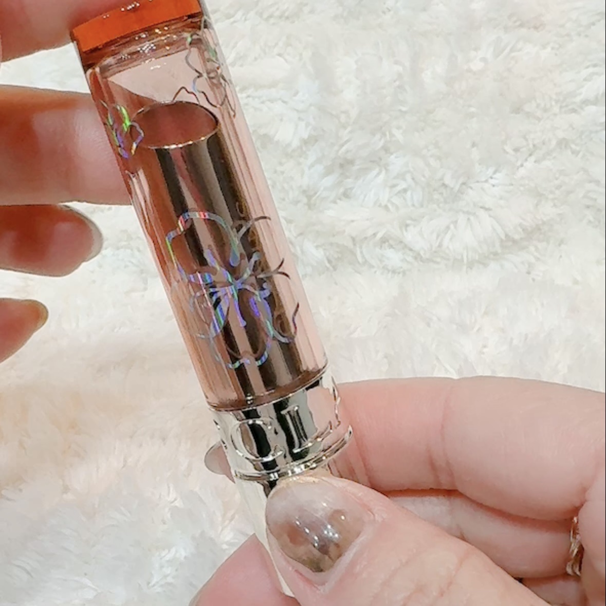 リップ オイル バーム 07 ペタルヌード/CLARINS/リップバームを使ったクチコミ（3枚目）