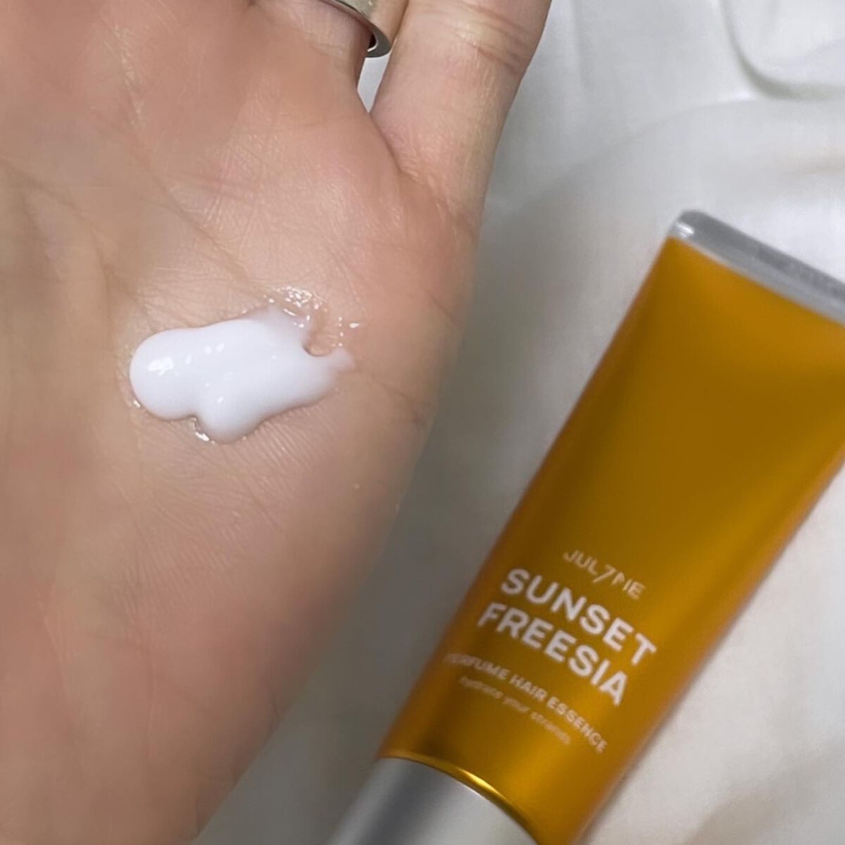 パフュームヘアエッセンス/JUL7ME/ヘアトリートメントを使ったクチコミ(3枚目)