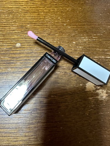 TOM FORD BEAUTY ローズ リップ オイル ティントのクチコミ「TOM FORD BEAUTY　の
ローズ リップ オイル ティント　です♪

価格は8000.....」（3枚目）