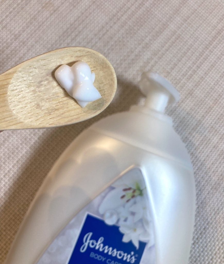 バイブラント ラディアンス アロマミルク/ジョンソンボディケア/ボディミルクを使ったクチコミ(2枚目)