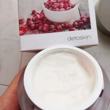 ROSEHIP HYDRA REPAIR CREAM/DETOSKIN/フェイスクリームを使ったクチコミ（3枚目）