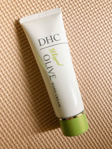 DHC オリーブホイップハンドクリームのクチコミ「OLさんは使ってハンドクリーム


DHC
オリーブホイップハンドクリーム

オリーブフラワー.....」（1枚目）