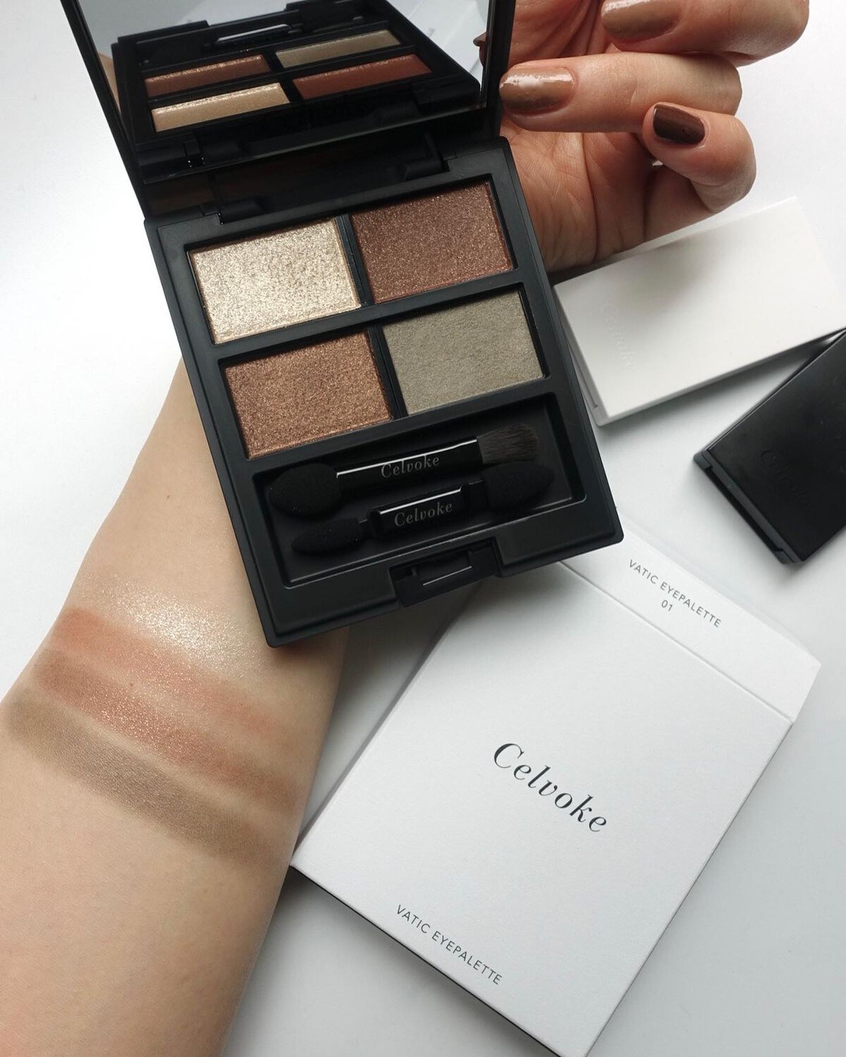 Anna on LIPS 「大人の洗練彫深EYE🍂//セルヴォークの新作~!!秋はブラウン..」(4枚目)