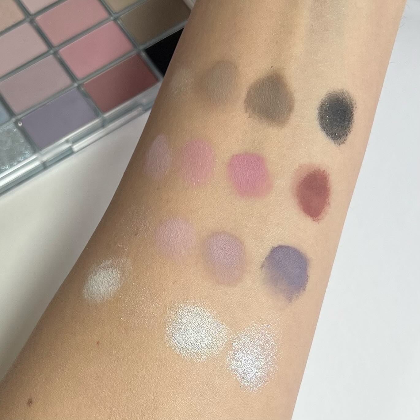 ソフトブラーリングアイパレット/wakemake/アイシャドウパレットを使ったクチコミ(8枚目)