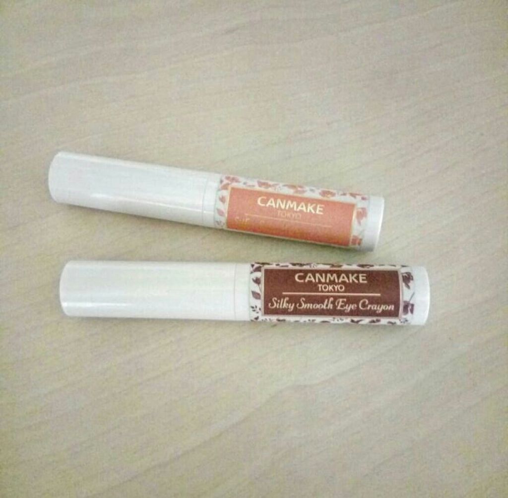 シルキースムースアイクレヨン/キャンメイク/リキッドアイシャドウを使ったクチコミ(1枚目)