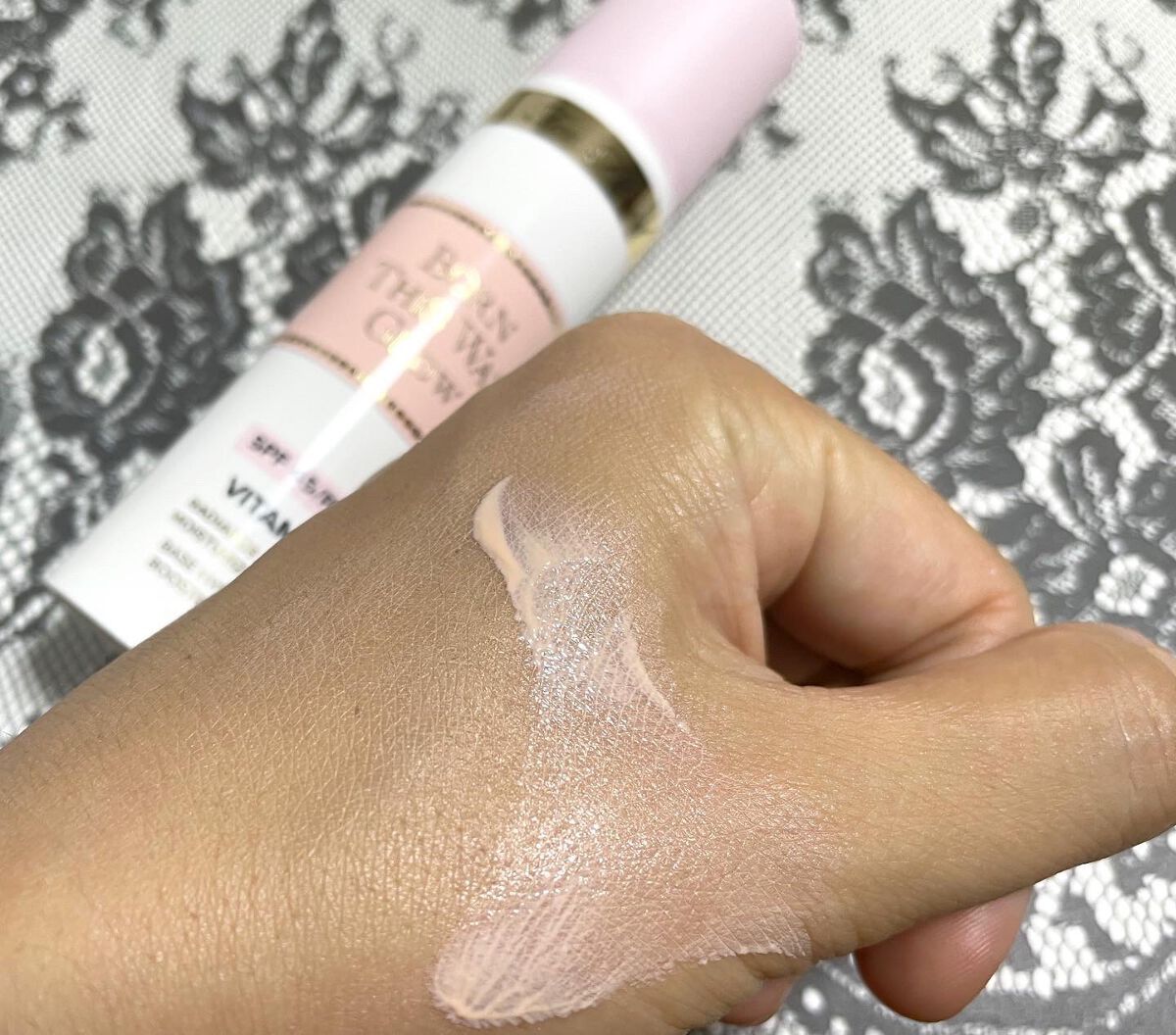 ボーン ディス ウェイ グロウ モイスチュアライジング メイクアップ プライマー/Too Faced/化粧下地を使ったクチコミ(3枚目)