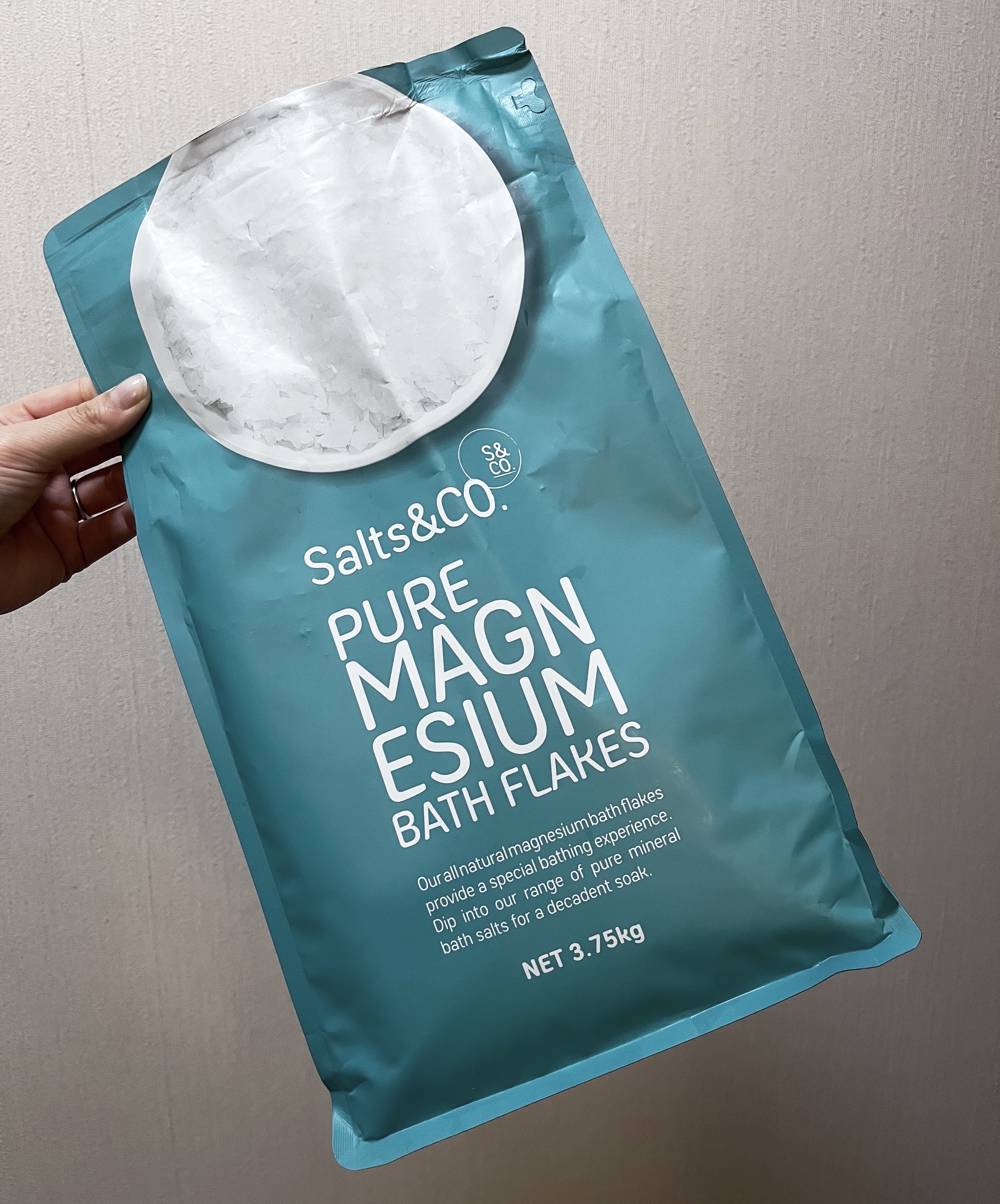 PURE MAGNESIUM BATH FLAKES/Salts&CO./その他を使ったクチコミ（1枚目）